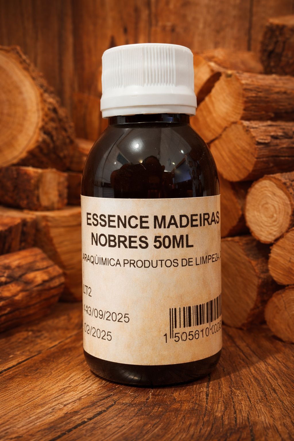 🌿 Essência Madeiras Nobres Lessence – Concentrada 50 ml